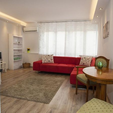 Ilona 2 Bedrooms Apartment In The Center Budapeste Exterior foto