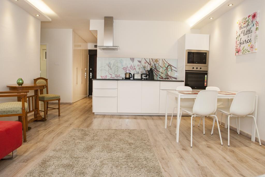 Ilona 2 Bedrooms Apartment In The Center Budapeste Exterior foto